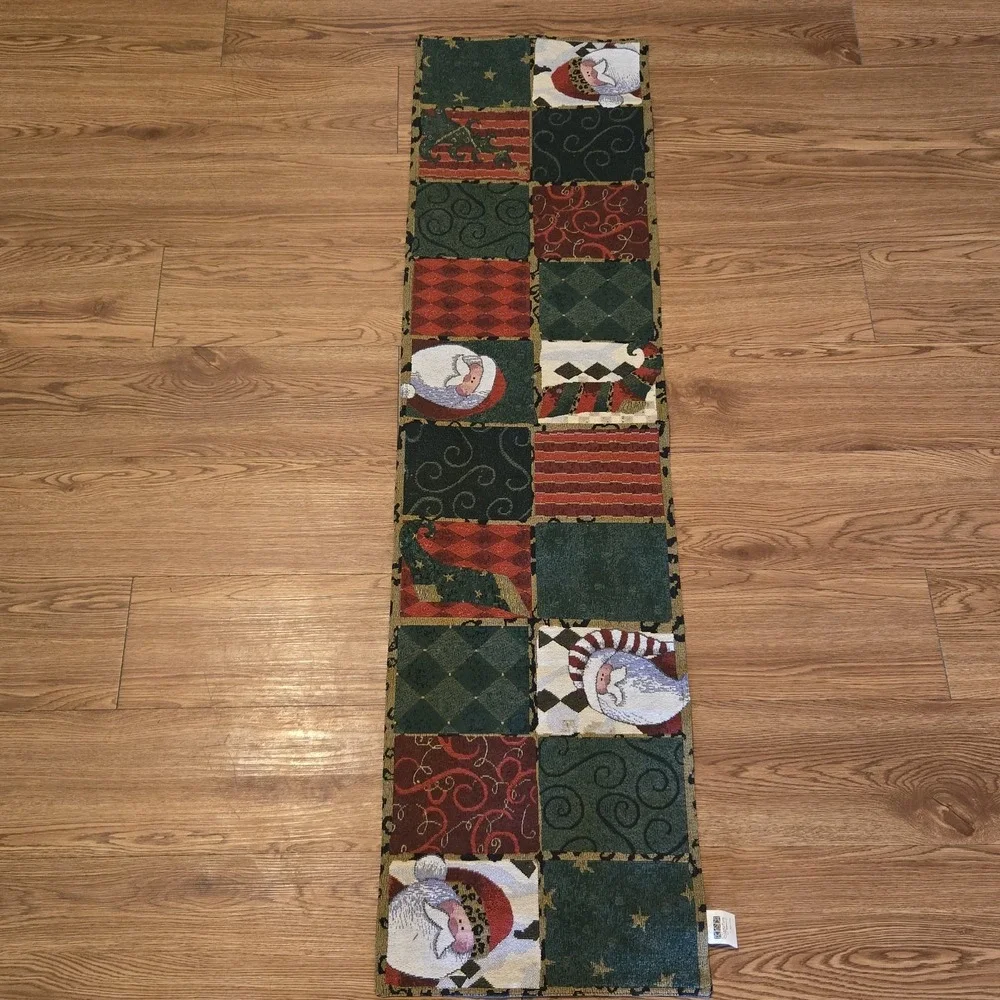 Signature Homestyles Christmas Tapestry Table Runner Santa Patchwork 49